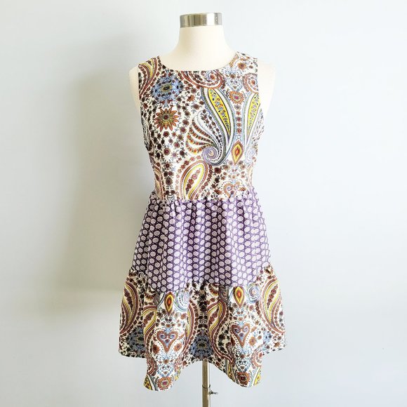 Band of Gypsies Dresses & Skirts - Band of Gypsies paisley floral sleeveless dress